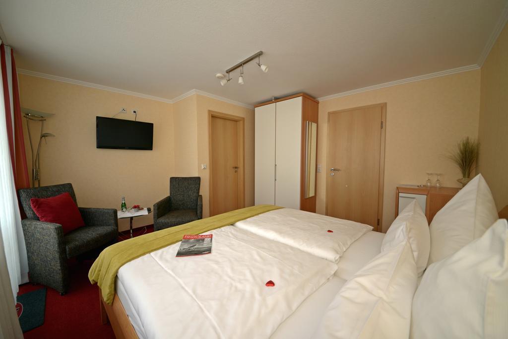 Aqua Marina Hotel Хелголанд Екстериор снимка