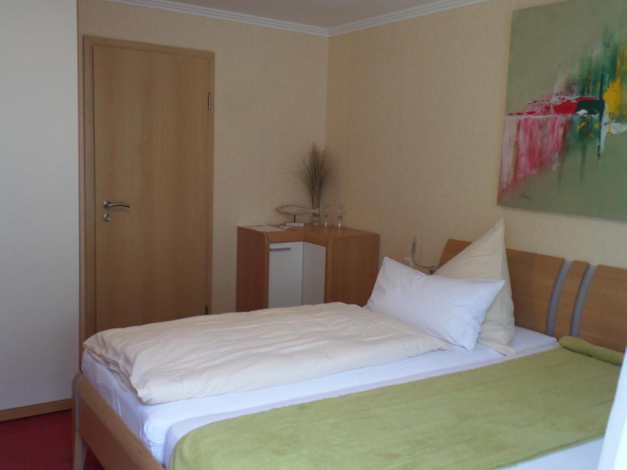 Aqua Marina Hotel Хелголанд Екстериор снимка